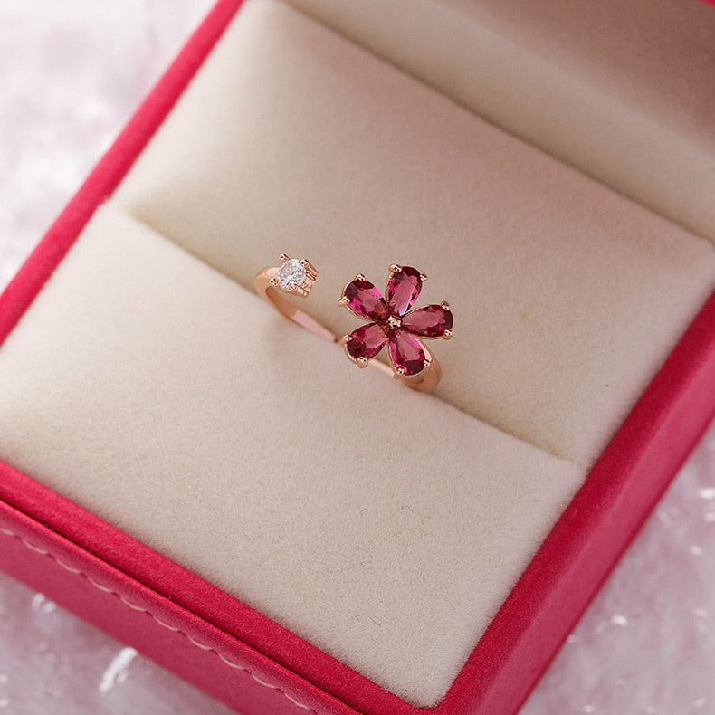 Korea's New Exquisite Crystal Flower Ring Fashion Temperament Sweet Versatile Love Opening Ring Female Jewelry