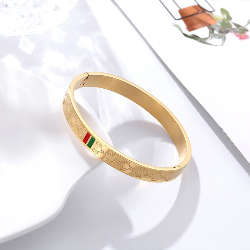 Trendy Bangle for Women Red and Green Charm Stainless Steel Gold Plating Jewelry Lover Bangle Luxury Wedding Female Bangle